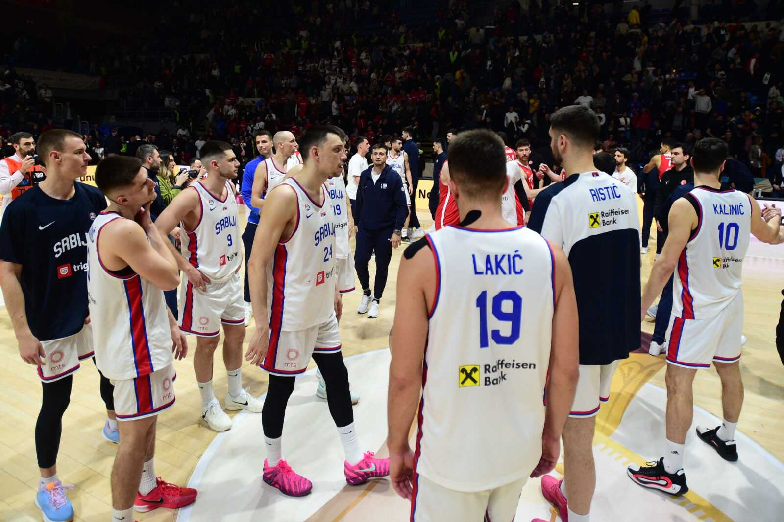 The match in the 3rd round of Group C of the 2027 World Cup qualifiers between Serbia and Turkey was played at the Aleksandar Nikolic Hall. Utakmica u okviru 3. kola C grupe kvalifikacija za plasman na Svetsko prvenstvo 2027 izmedju Srbije i Turske odigrana je u dvorani Aleksandar Nikolic.