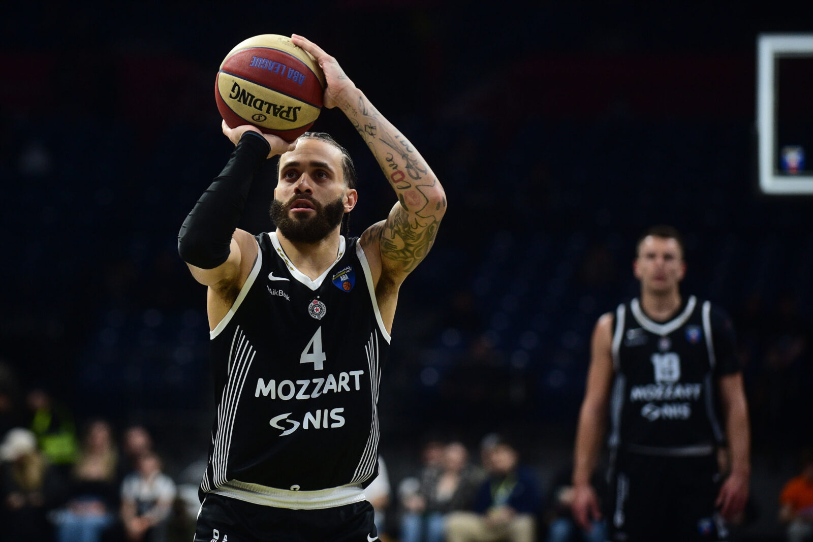 The first round match of the second phase of the AdmiralBet ABA League between KK Partizan Mozzart Bet and KK Buducnost Voli was played in the Belgrade Arena. Utakmica prve runde druge faze AdmiralBet ABA League izmedju KK Partizan Mozzart Bet i KK Buducnost Voli odigrana je u Beogradskoj Areni.