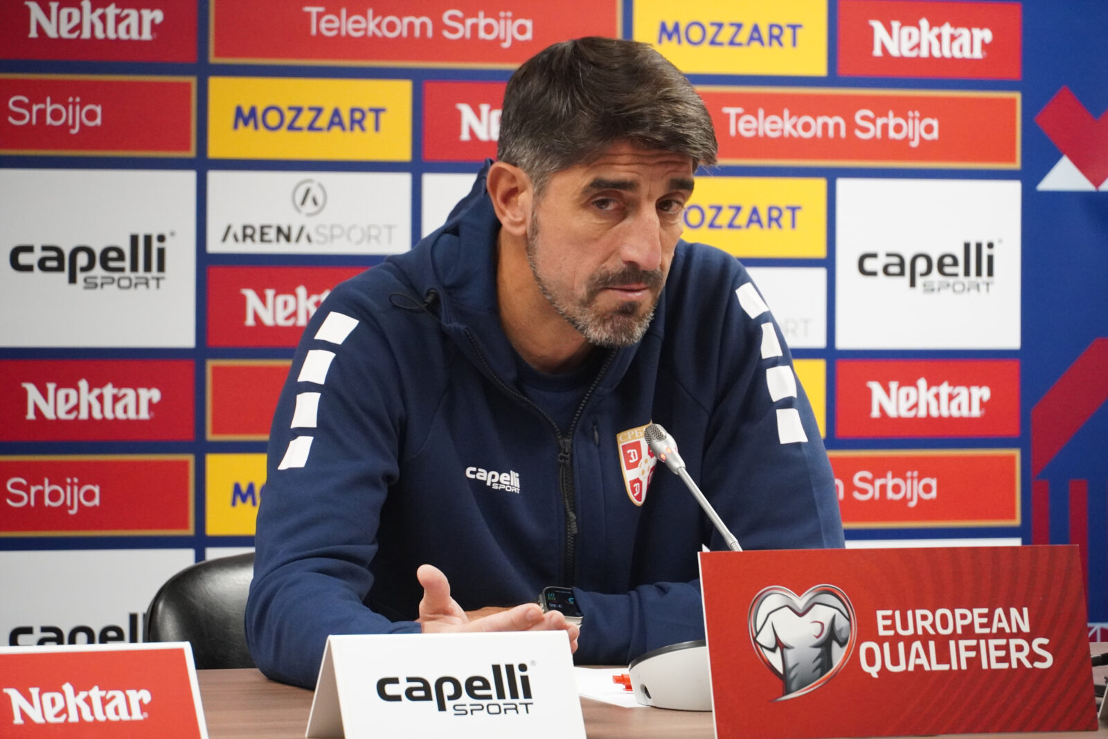 The press conference of the selectors Veljko Paunovic and Sasa Lukic on the eve of the last match in the World Cup qualifiers against Latvia was held at the "Dubocica" stadium in Leskovac. Konferencija za medije selektora Veljke Paunovica i Sasa Lukic uoci poslednjeg meca u kvalifikacijama za Svetsko prvenstvo protiv Letonije, odrzana je na stadionu "Dubocica" u Leskovcu.
