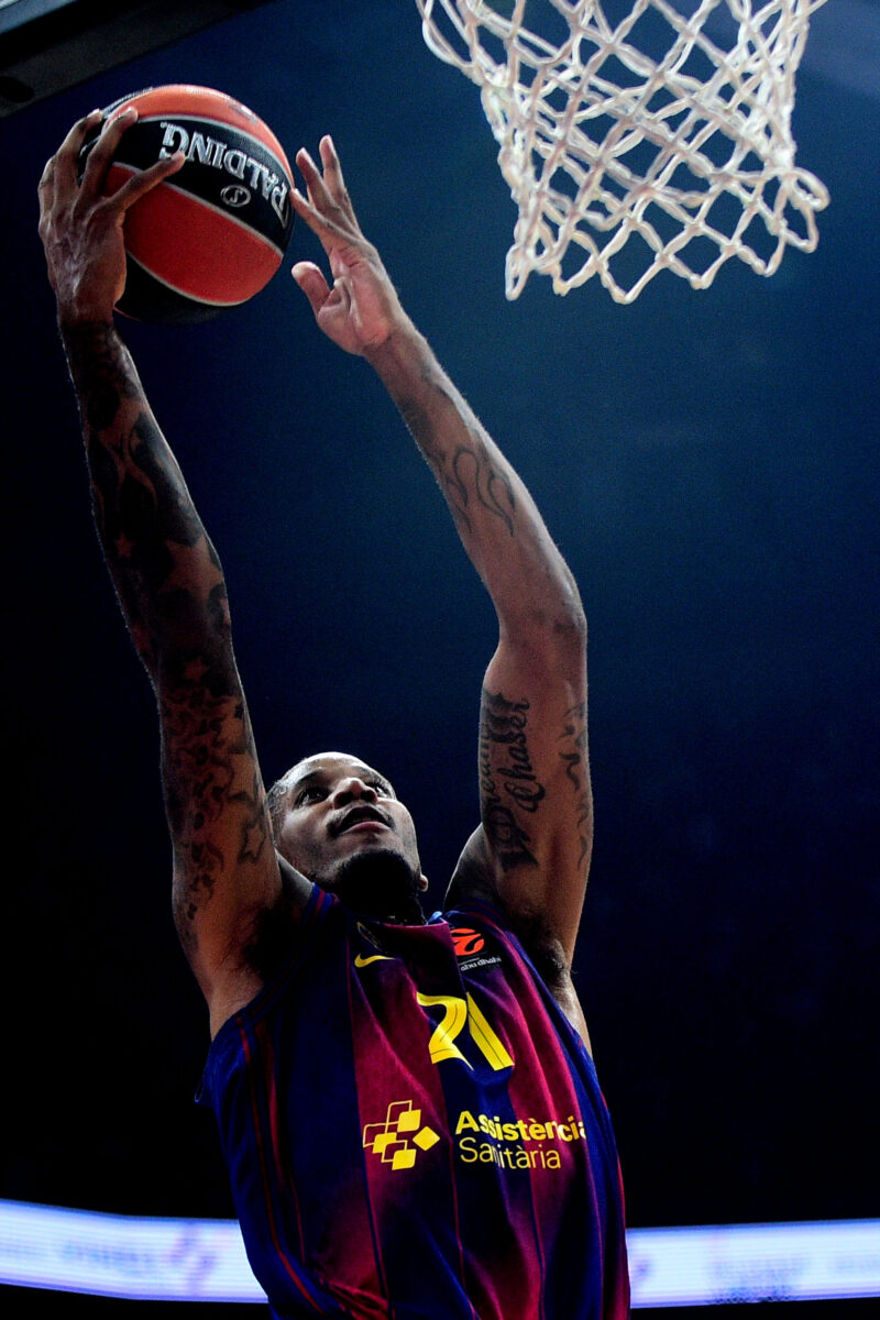 The match of the 14th round of the Turkish Airlines Euroleague between KK Crvena zvezda Meridianbet and FC Barcelona was played at the Belgrade Arena. Utakmica 14. kola Turkish Airlines Evrolige izmedju KK Crvena zvezda Meridianbet i FC Barcelona odigrana je u Beogradskoj Areni.