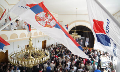 The President of the Serbian Progressive Party, Milos Vucevic, attended the collection of signatures of support for the Belgrade elections in Sokolski dom Obrenovac, while the members of the SNS Presidency Arnaud Gouillon, Marko Djuric, Miroslav Cuckovic and Dejan Tomasevic signed the support. Predsednik Srpske napredne stranke Milos Vucevic, prisustvovao je prikupljanju potpisa podrske za beogradske izbore u Sokolskom domu Obrenovcu, dok su clanovi Predsednistva SNS Arno Gujon, Marko Djuric
