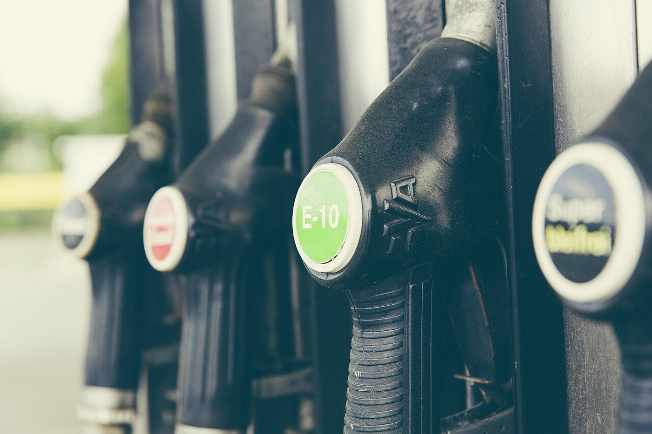 refuel, gas pump, gas station, diesel, fuel, petrol, fuel pump, tank, automobile, gas, energy, oil price, urban, gas pump, gas station, gas station, gas station, gas station, gas station, fuel, fuel, fuel, fuel, petrol, petrol, petrol, fuel pump, gas, oil price