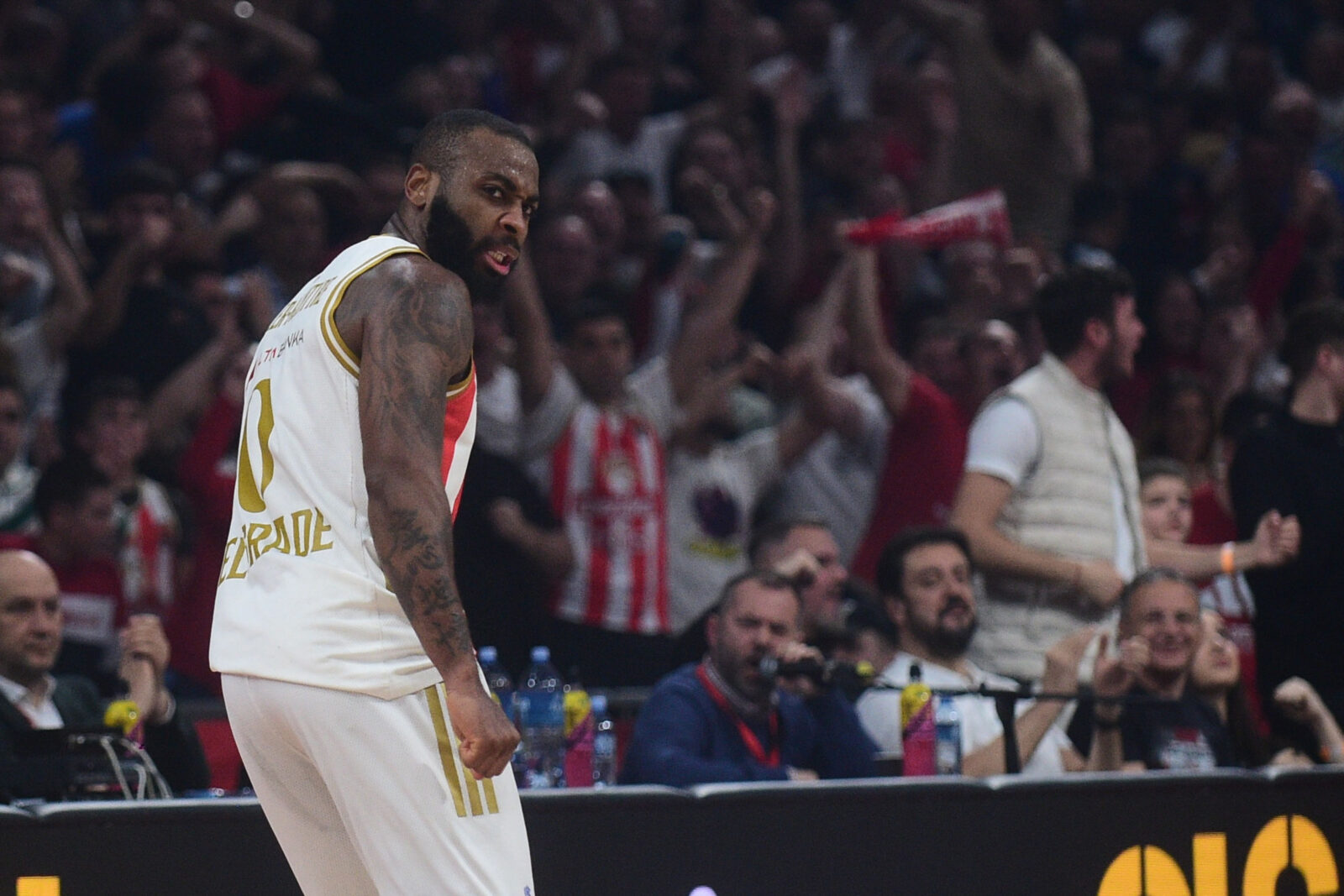 The match of the 31st round of the Turkish Airlines Euroleague between KK Crvena zvezda MeridianBet and BC Fenerbahce Beko was played in the Belgrade Arena. Utakmica 31. kola Turkish Airlines Evrolige izmedju KK Crvena zvezda MeridianBet i BC Fenerbahce Beko odigrana je u Beogradskoj Areni.
