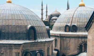 photography of mosque buildings