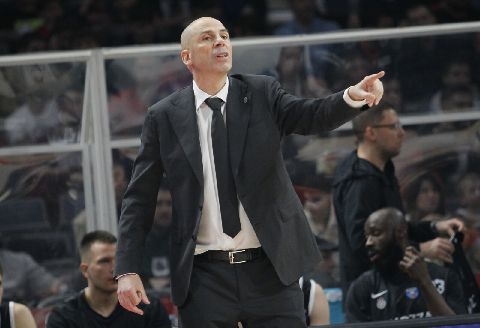 The match of the fourth round of the second phase of the AdmiralBet ABA League between KK Crvena zvezda MeridianBet and KK Patizan Mozzart Bet was played at the Belgrade Arena. Utakmica cetvrte runde druge faze AdmiralBet ABA League izmedju KK Crvena zvezda MeridianBet i KK Patizan Mozzart Bet odigrana je u Beogradskoj Areni.