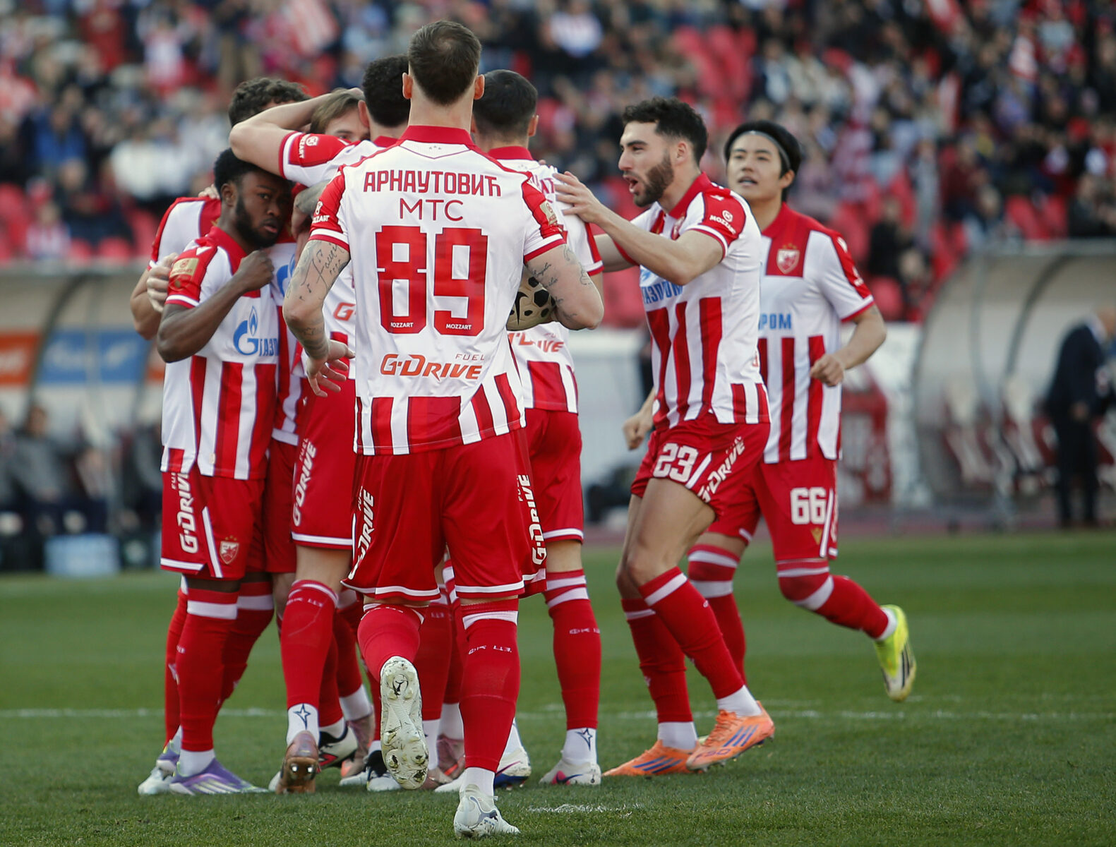 The match of the 26th round of the Mozzart Bet Super League of Serbia between FK Crvena zvezda and FK Napredak was played at the Rajko Mitic stadium. Utakmica 26. kola Mozzart Bet Super liga Srbije izmedju FK Crvena zvezda i FK Napredak odigrana je na stadionu Rajko Mitic.