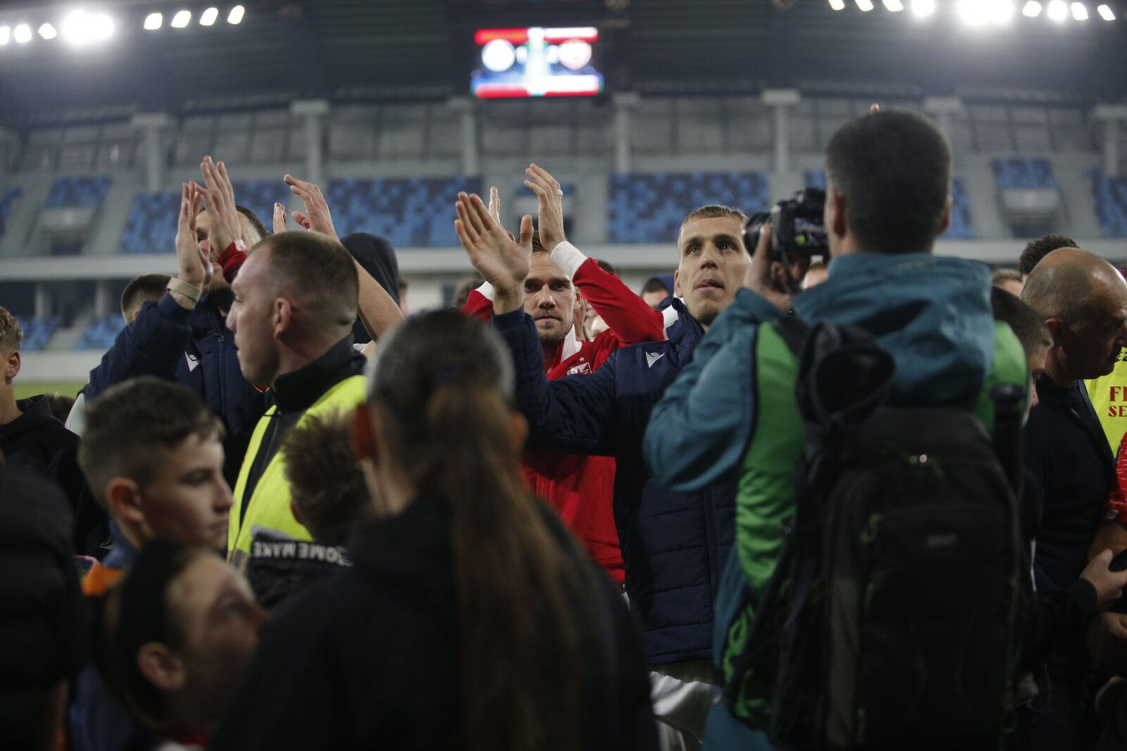 The match of the 27th round of the Mozzart Bet Super League of Serbia between FK IMT and FK Crvena zvezda was played at the Lagator City Stadium in Loznica. Utakmica 27. kola Mozzart Bet Super liga Srbije izmedju FK IMT i FK Crvena zvezda odigrana je na Gradskom stadionu Lagator u Loznici.