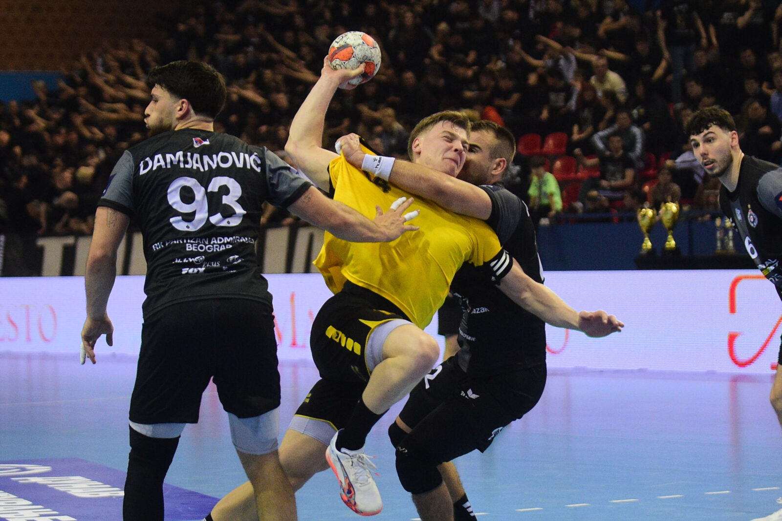 The final match of the Prof. dr Branislav Pokrajac Cup for men between RK Partizan AdmiralBet and RK Dinamo was played in the Prof. dr Branislav Pokrajac Hall in Banjica. Utakimca finala Kupa Prof. dr Branislav Pokrajac za muskarce izmedju RK Partizan AdmiralBet i RK Dinamo odigrana je u dvorani Prof. dr Branislav Pokrajac na Banjici.