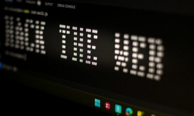 A close up of a digital clock displaying the time