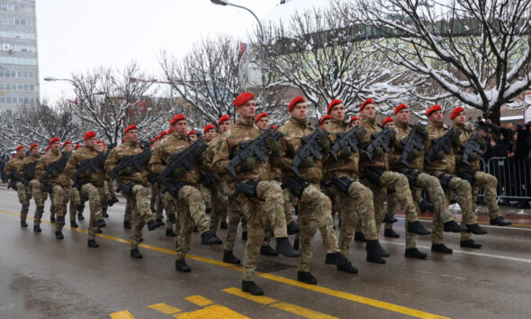 The ceremonial parade on the occasion of January 9 - the Day of the Republika Srpska and the Day of the Patriotic War Veteran was held on Krajina Square. Svecani defile povodom 9. januara - Dana Republike Srpske i i Dana borca odbrambeno-otadzbinskog rata odrzan je na Trgu Krajine.
