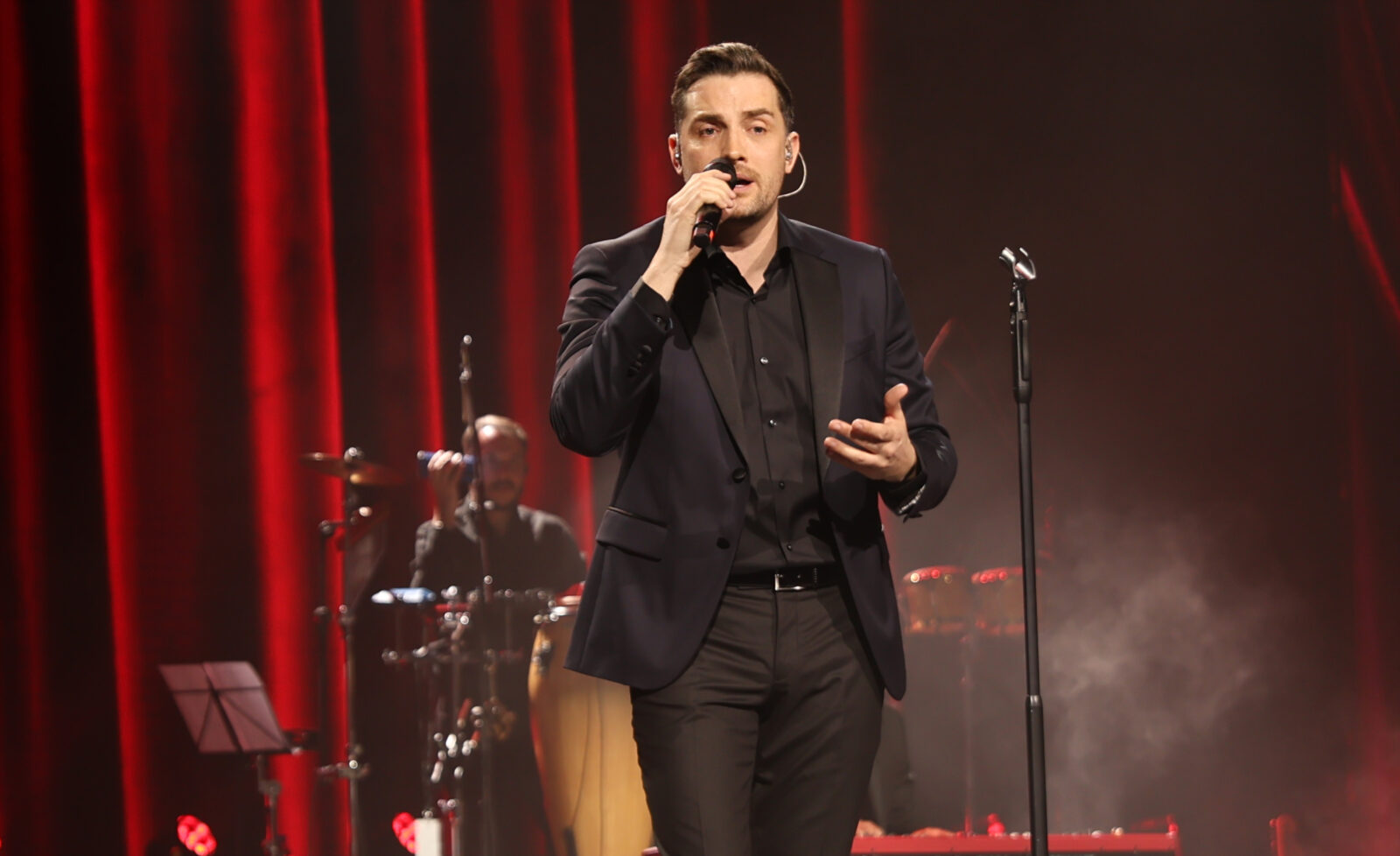 The concert of Mirza Selimovic was held at the Sava Centre. The concert of Mirza Selimovic was held at the Sava Centre.