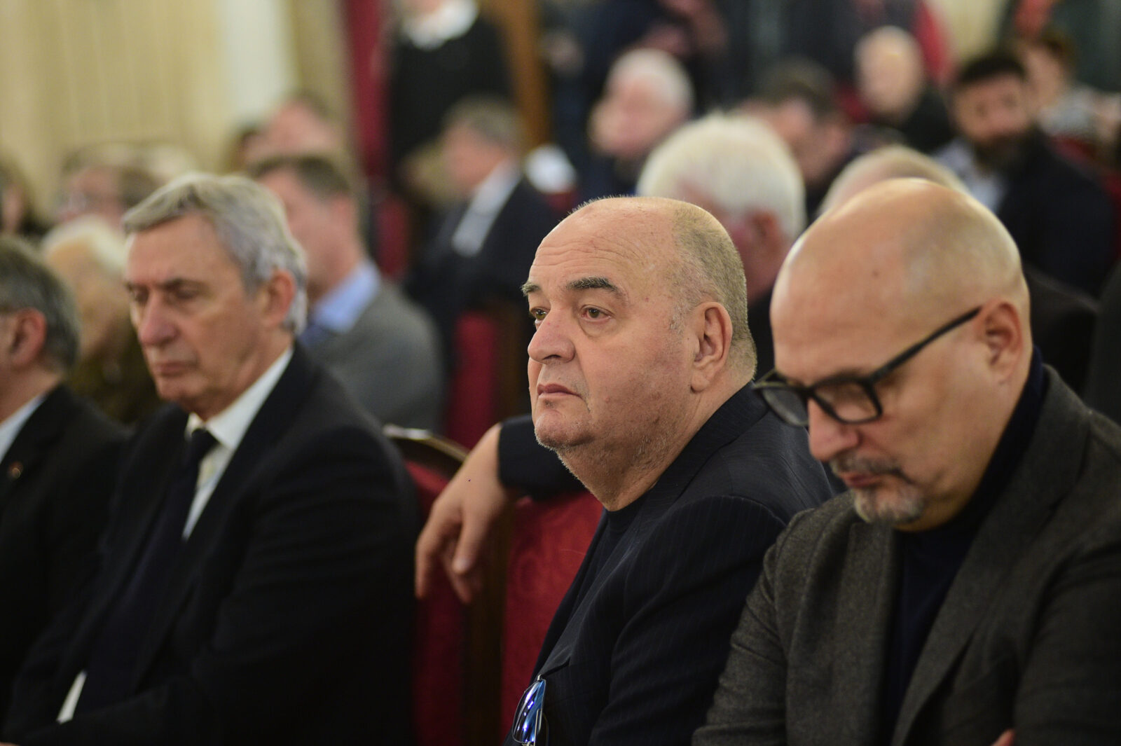 Commemoration of the death of Yugoslav basketball legend Drazen Praja Dalipagic held in Belgrade City Assembly. Komemoracija povodom smrti legende jugoslovenske kosarke Drazena Praje Dalipagica odrzana je u Skupstini grada Beograda.