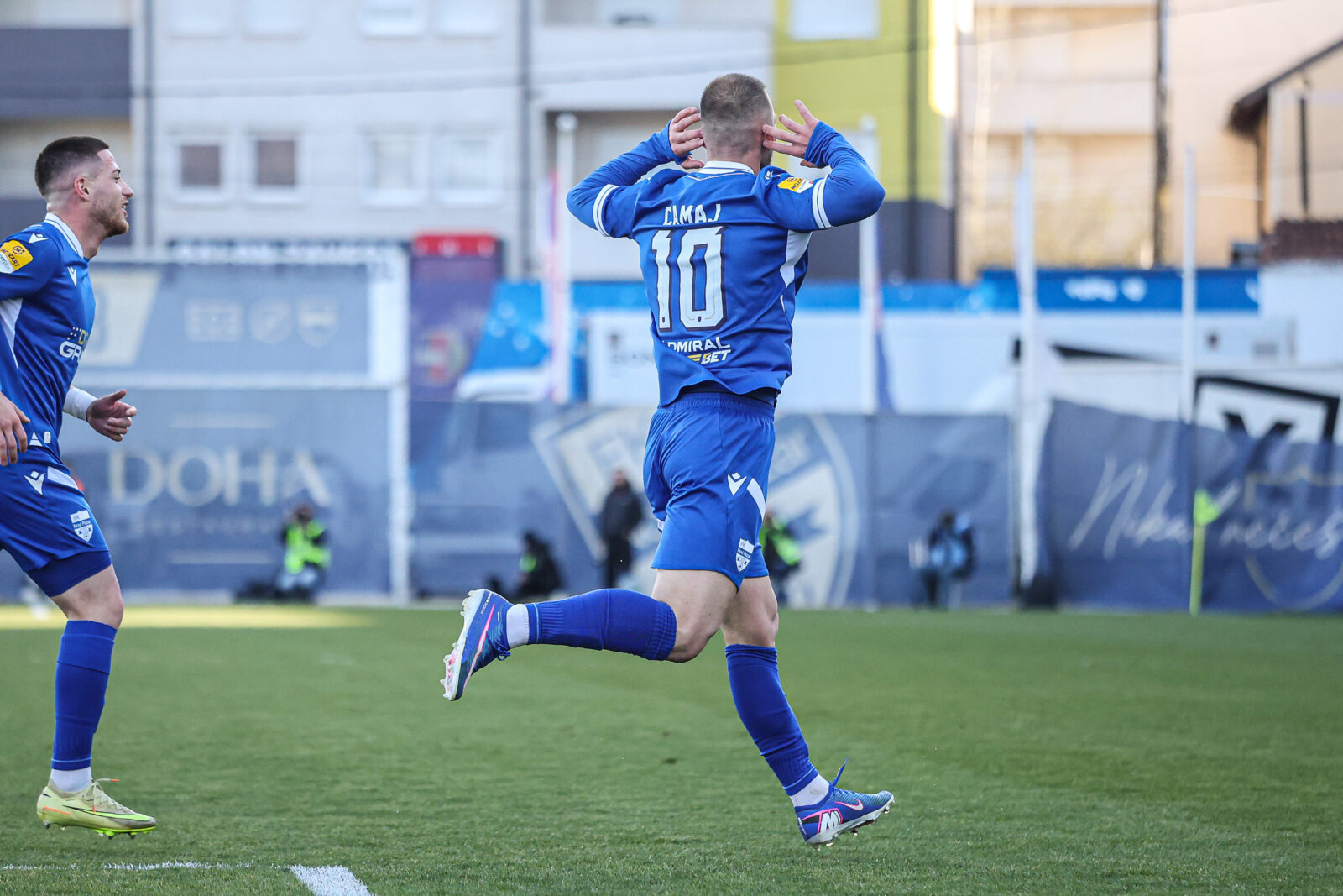 The match of the 30th round of the Mozzart Bet Super League of Serbia between FK Novi Pazar and FK Partizan was played at the City Stadium in Novi Pazar. Utakmica 30. kola Mozzart Bet Super liga Srbije izmedju FK Novi Pazar i FK Partizan odigrana je na Gradskom stadionu u Novom Pazaru.