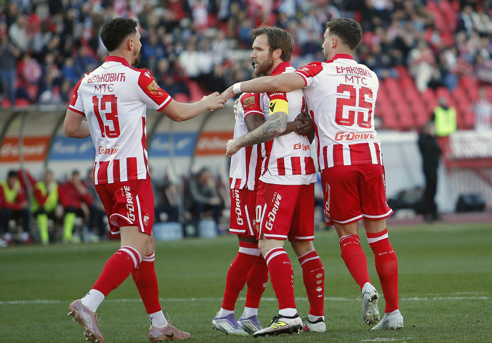 The match of the 26th round of the Mozzart Bet Super League of Serbia between FK Crvena zvezda and FK Napredak was played at the Rajko Mitic stadium. Utakmica 26. kola Mozzart Bet Super liga Srbije izmedju FK Crvena zvezda i FK Napredak odigrana je na stadionu Rajko Mitic.