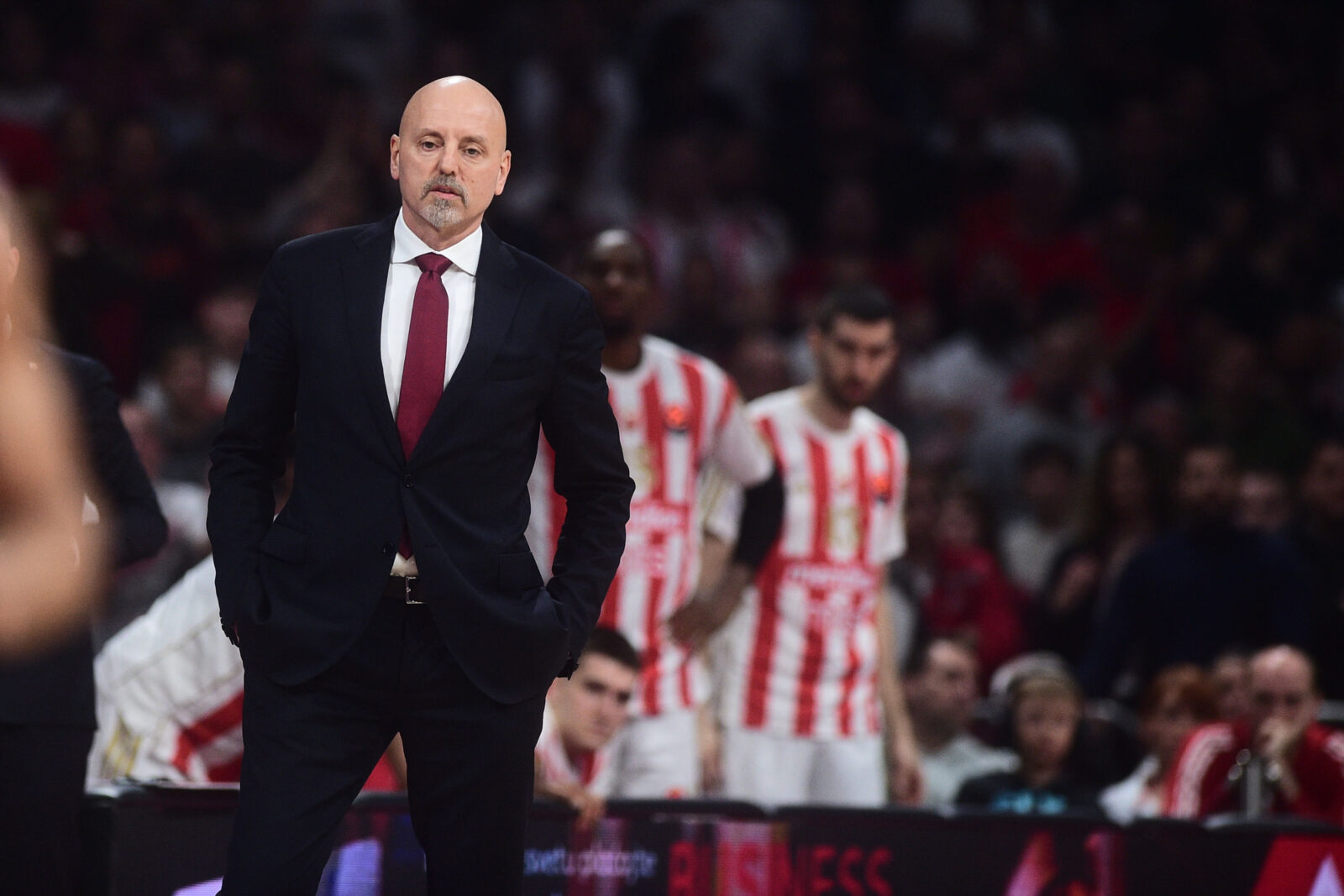 The match of the 36th round of the Turkish Airlines Euroleague between KK Crvena zvezda MeridiaBet and KK Paris Basketball was played at the Belgrade Arena. Utakmica 36. kola Turkish Airlines Evrolige izmedju KK Crvena zvezda MeridiaBet i KK Paris Basketball odigrana je u Beogradskoj Areni.