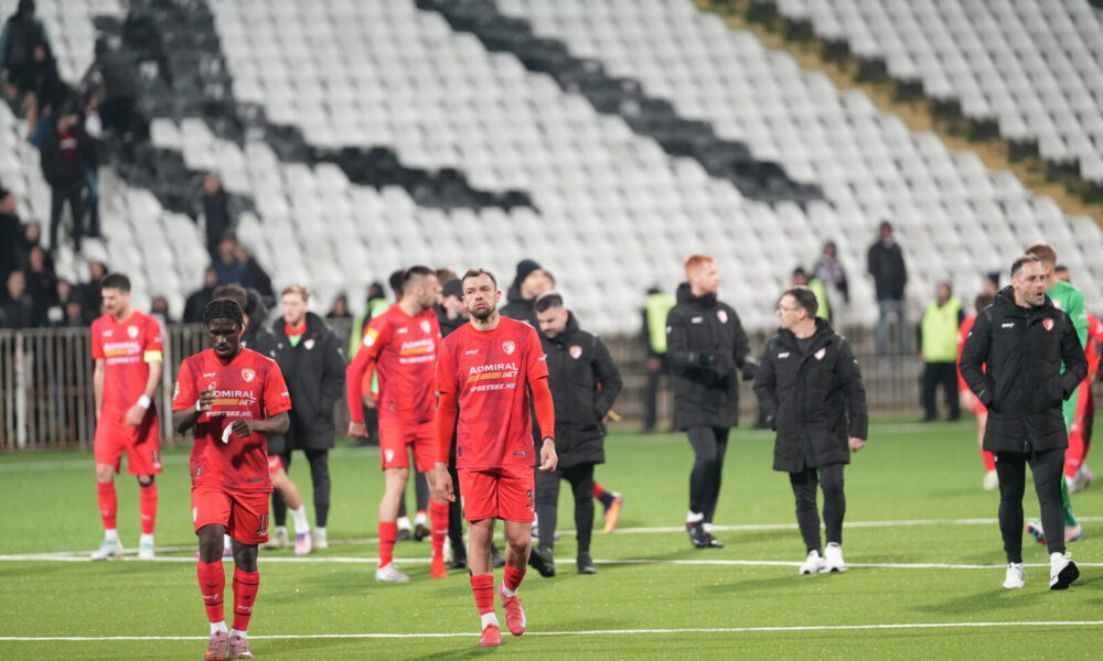 The match of the 30th round of the Mozzart Bet Super League of Serbia between FK Cukaricki and FK Radnicki 1923 was held at the FK Cukaricki stadium. Utakmica 30. kola Mozzart Bet Super liga Srbije izmedju FK Cukaricki i FK Radnicki 1923 odrzana je sa stadionu FK Cukaricki.