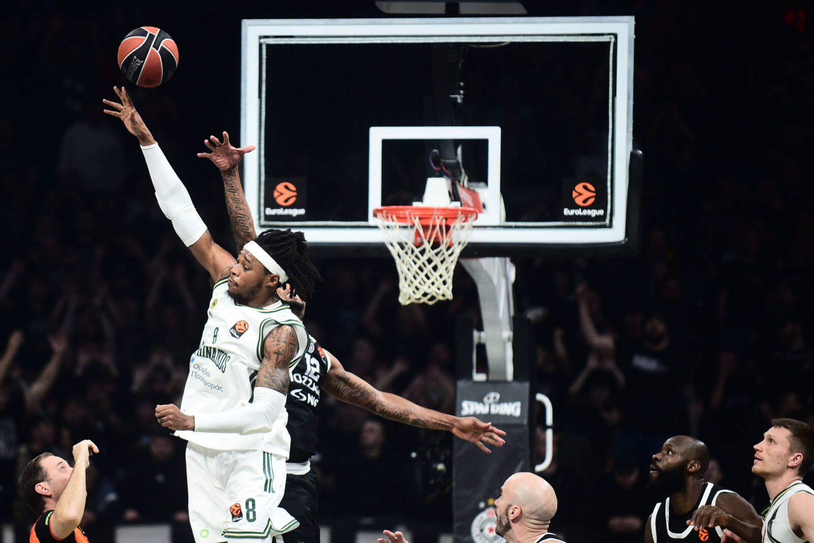 The match of the 27th round of the Turkish Airlines Euroleague between BC Partizan Mozzart Bet and BC Panathinaikos AKTOR was played at the Belgrade Arena. Utakmica 27. kola Turkish Airlines Evrolige izmedju KK Partizan Mozzart Bet i KK Panathinaikos AKTOR odigrana je u Beogradskoj Areni.