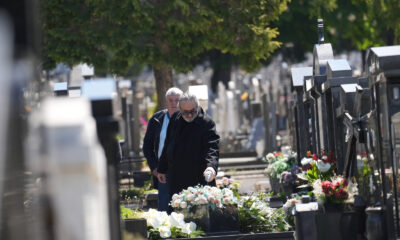 The fourth anniversary of the death of Vidoje Ristovic was marked at the New Cemetery. Na Novom groblju obelezena je cetvrta godisnjica povodom smrti Vidoja Ristovica.