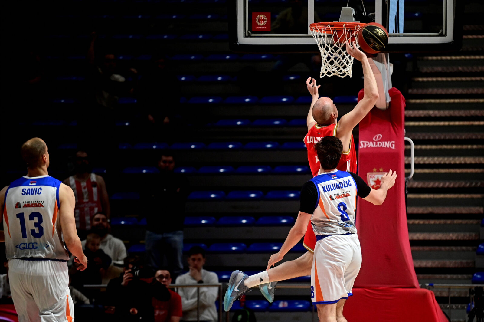 The third match of the quarterfinals of the Meridianbet Kosarkaska liga Srbije between KK Crvena zvezda MeridianBet and KK Zlatibor Mozzart was played in the Aleksandar Nikolic hall. Treca utakmica cetvrtfinala Meridianbet Kosarkaske lige Srbije izmedju KK Crvena zvezda MeridianBet i KK Zlatibor Mozzart odigrana je u hali Aleksandar Nikolic.