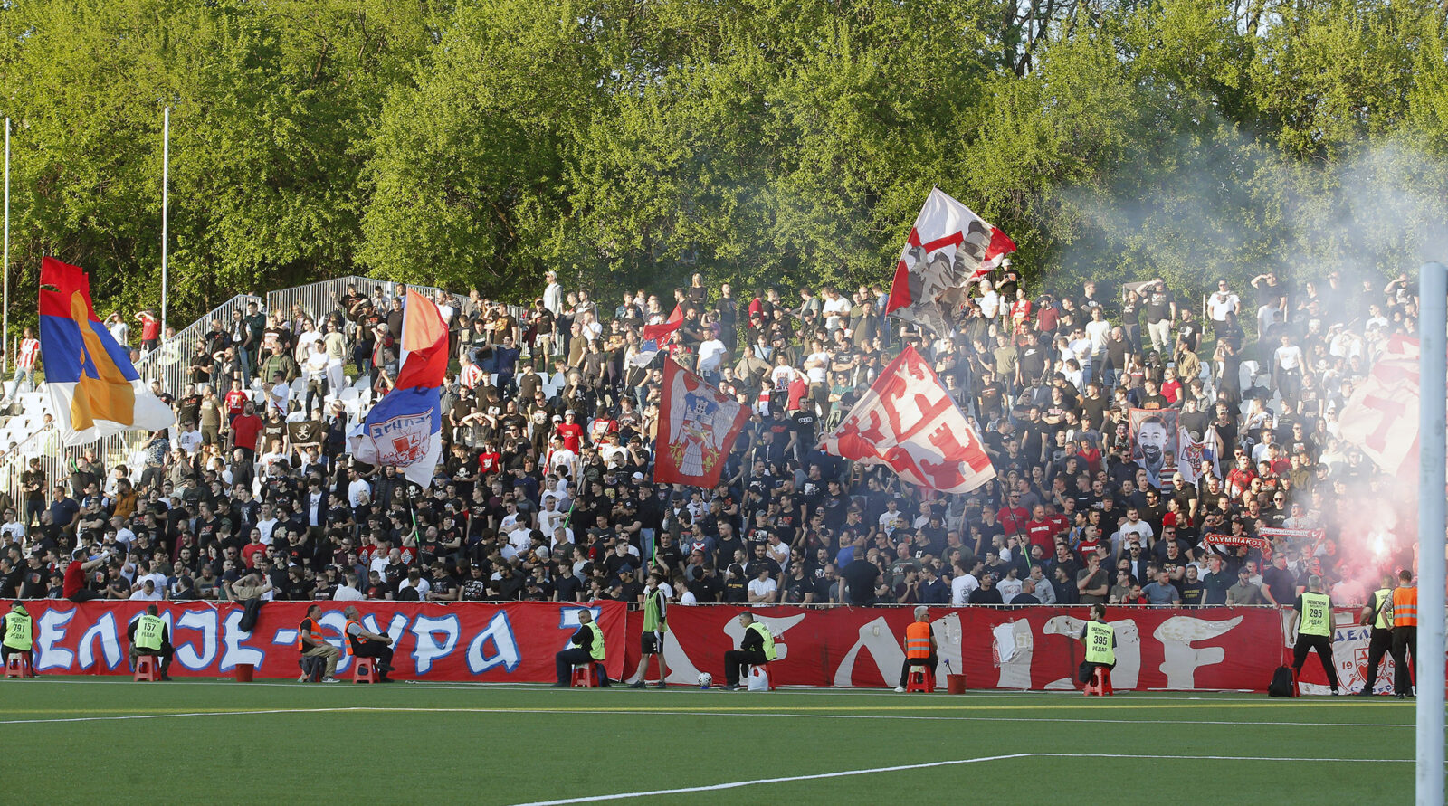 The match of the 34th round of the Mozart Super League of Serbia between FK Cukaricki and FK Crvena zvezda was played at the FK Cukaricki stadium. Utakmica 34. kola Mozzart Super lige Srbije izmedju FK Cukaricki i FK Crvena zvezda odigrana je na stadion FK Cukaricki.