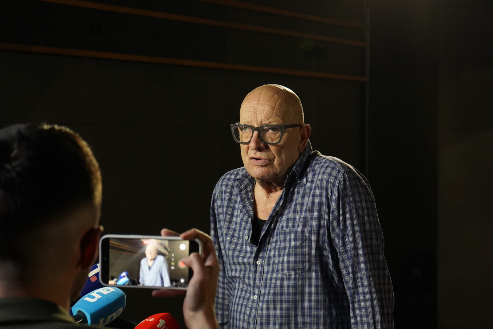 The play "Garderober" by Ronald Harwood, directed by Paolo Magelli, will have its premiere on May 8th at the Big Stage "Ljuba Tadic" of the Yugoslav Drama Theater. Predstava "Garderober" Ronalda Harvuda u reziji Paola Madjelija imace premijeru 8. maja na Velikoj sceni "Ljuba Tadic” Jugoslovenskog dramskog pozorista.
