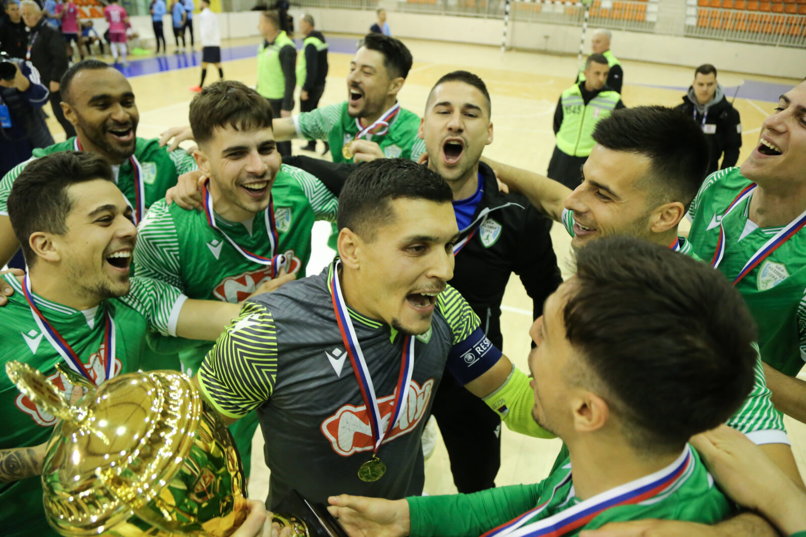 The final match of the Futsal Cup of Serbia 2023/24 between KMF Loznica-Grad 2018 and KMF FON Banjica was played in Pendrik Hall in Novi Pazar. Utakmica finala Futsal Kupa Srbije 2023/24 izmedju KMF Loznica-Grad 2018 i KMF FON Banjica je odigrana u Dvorani Pendrik u Novom Pazaru.