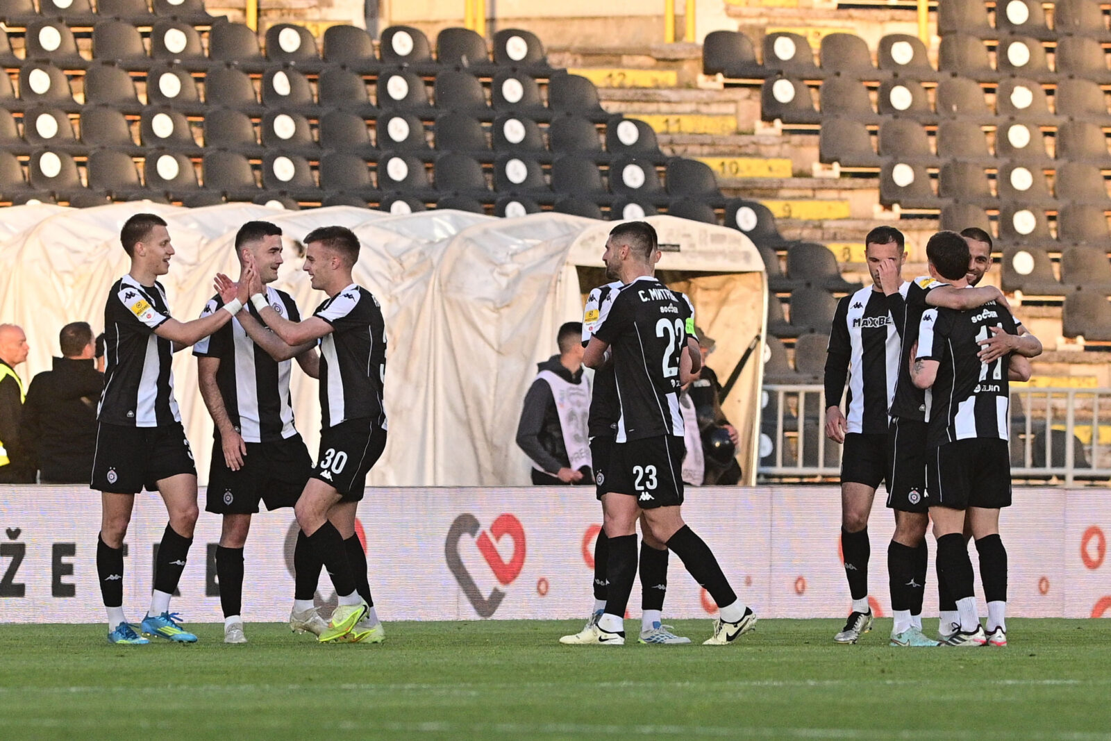 The match of the 34th round of the Mozart Super League of Serbia between FK Partizan and FK Novi Pazar was played at the FK Partizan stadium. Utakmica 34. kola Mozzart Super lige Srbije izmedju FK Partizan i FK Novi Pazar odigrana je na stadion FK Partizan.