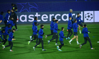 FC Barcelona players trained at the Rajko Mitic stadium before the match against Red Star in the fourth round of the Champions League. Fudbaleri FK Barselona odradili su trening na stadionu Rajko Mitic uoci utakmice protiv Crvene zvezde u cetvrtom kolu Lige sampiona.
