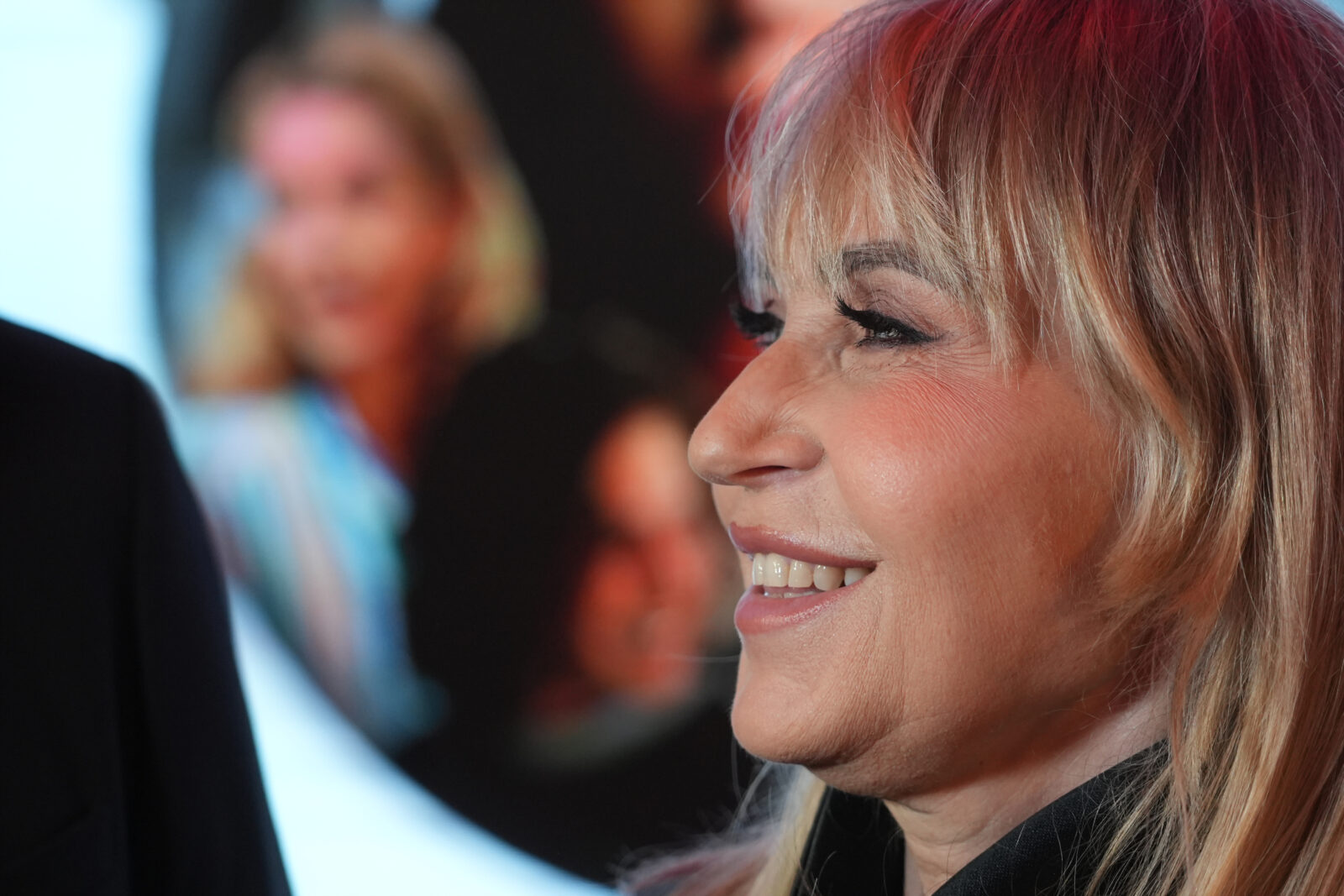 The Serbian premiere of the film "White Washes at Ninety", the latest work by Slovenian director Marko Nabersnik, was held at the MTS Hall as part of the Belgrade Film Festival. Srpska premijere filma "Belo se pere na devedeset", najnovijeg ostvarenja slovenackog reditelja Marka Nabersnika, odrzana je u mts Dvorani u okviru Beograd Film Festivala.