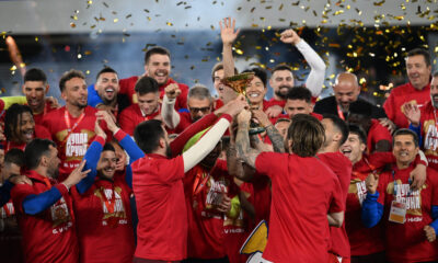 FK Crvena Zvezda won its 30th Serbian Cup trophy after defeating Vojvodina 5-4 on penalties in the final in Loznica, after the score was 2-2 after 120 minutes. FK Crvena zvezda je osvojila 30. trofej u Kupu Srbije posto je u finalu u Loznici posle penala pobedila Vojvodinu rezultatom 5:4, a tokom 120 minuta bilo je 2:2.