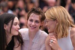 Charlotte Le Bon,Kristen Stewart,Emma Mackey
