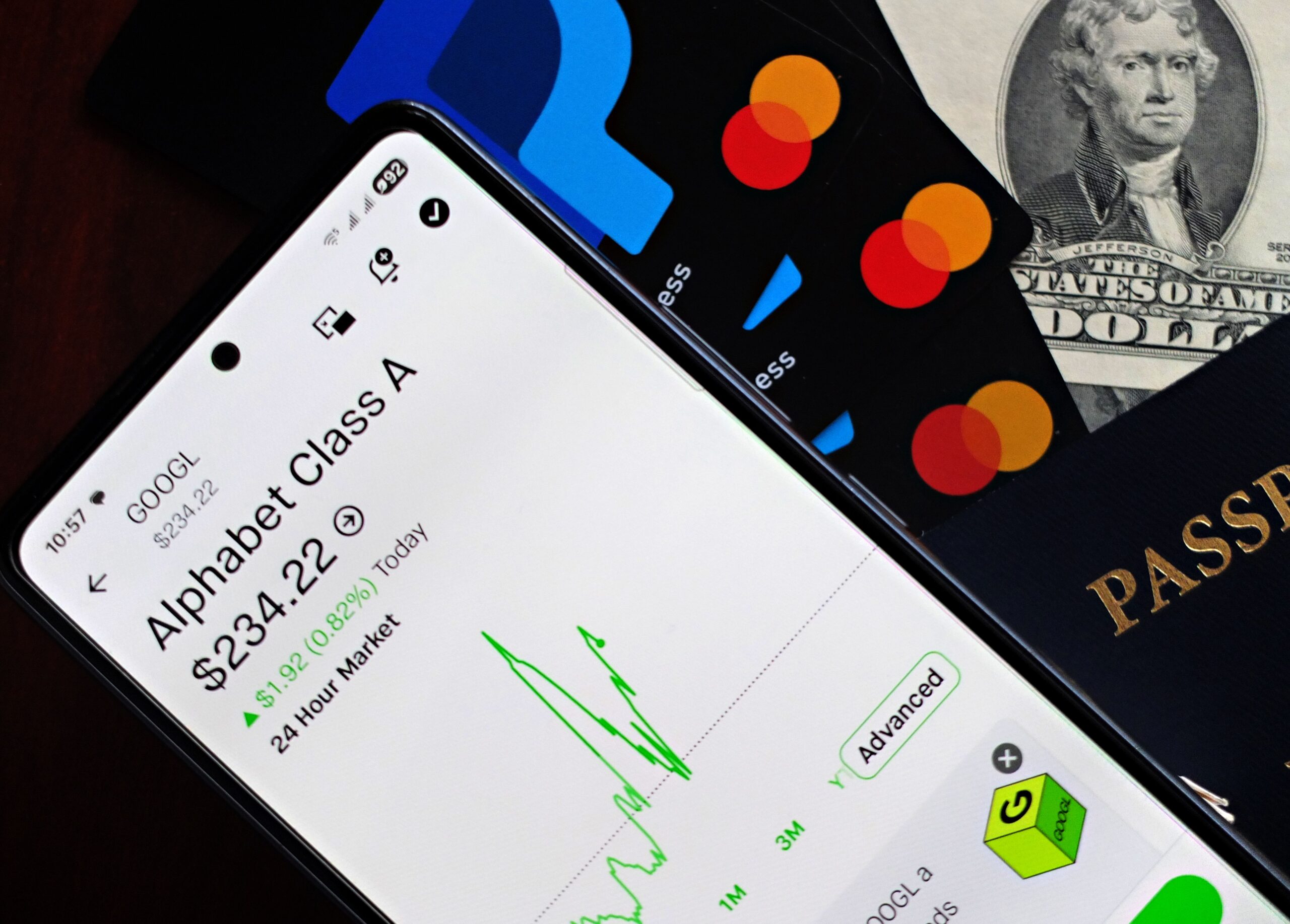Berkšir Hatavej investira 10 milijardi dolara u Alfabet za AI razvoj