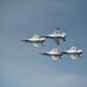 Bezbednosna provera posle niskog preleta Blue Angels iznad plaže u Floridi – niski prelet Blue Angels