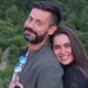 Milan Vasić podelio porodičnu fotografiju: Sin Despot u Majinom zagrljaju raznežio pratioce