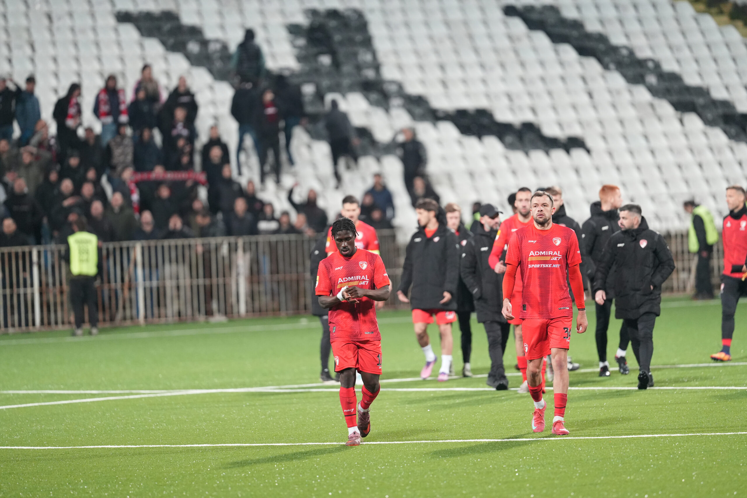 Radnički 1923 kažnjen igranjem bez publike na šest utakmica pred početak sezone – Radnički 1923 kazna Superliga