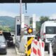 Zadržavanja na graničnim prelazima Gradina i Batrovci, bez gužvi na naplatnim rampama – najnovije stanje na putevima