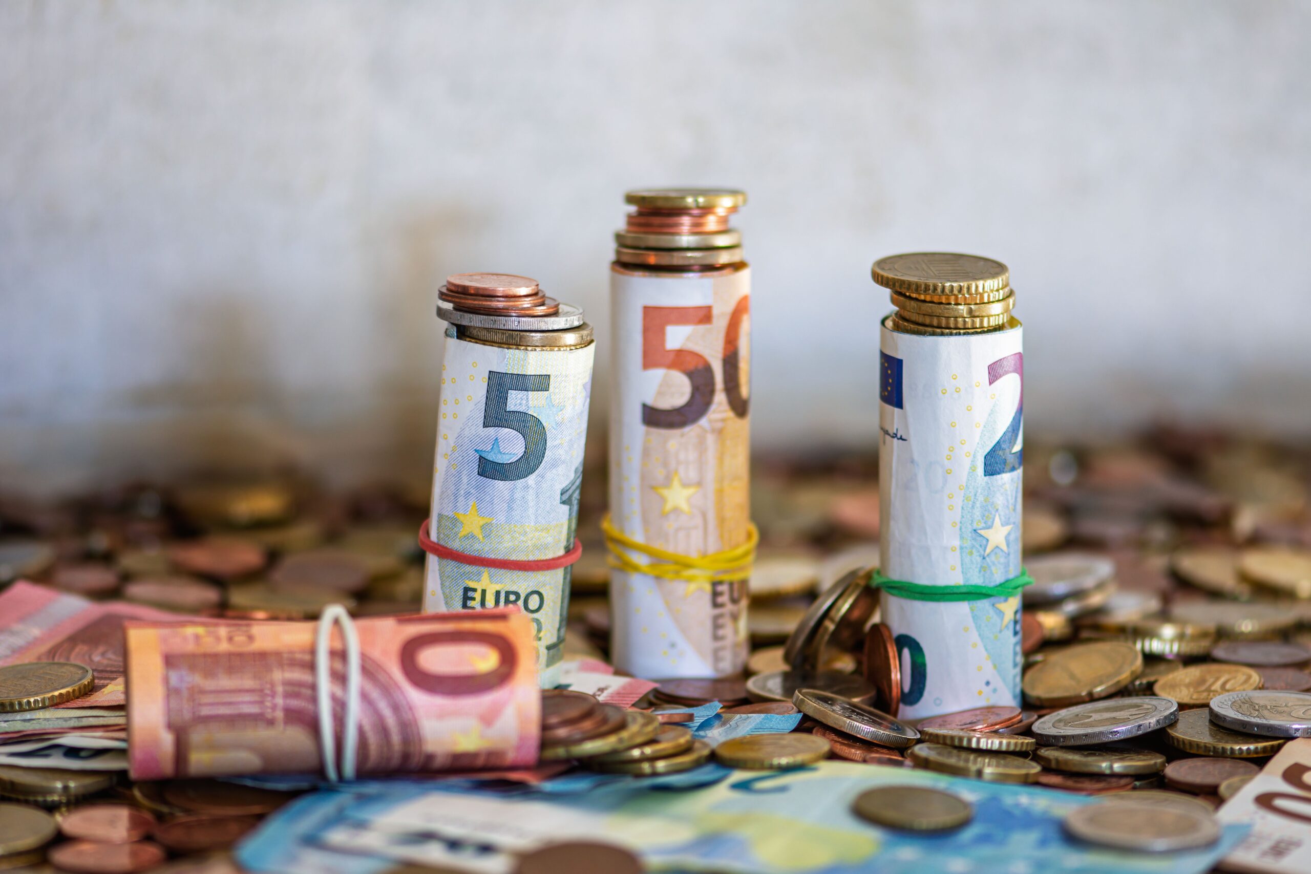 Inflacija u evrozoni usporila na 2,8 odsto, moguće povećanje kamata ECB-a