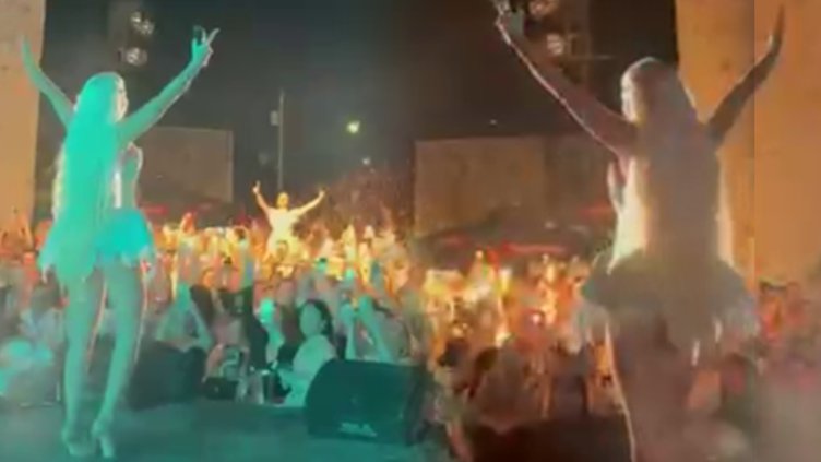 Jelena Karleuša nastupila u Banja Luci: Pevačica emotivnim povratkom oduševila publiku – Jelena Karleuša nastup u Banja Luci