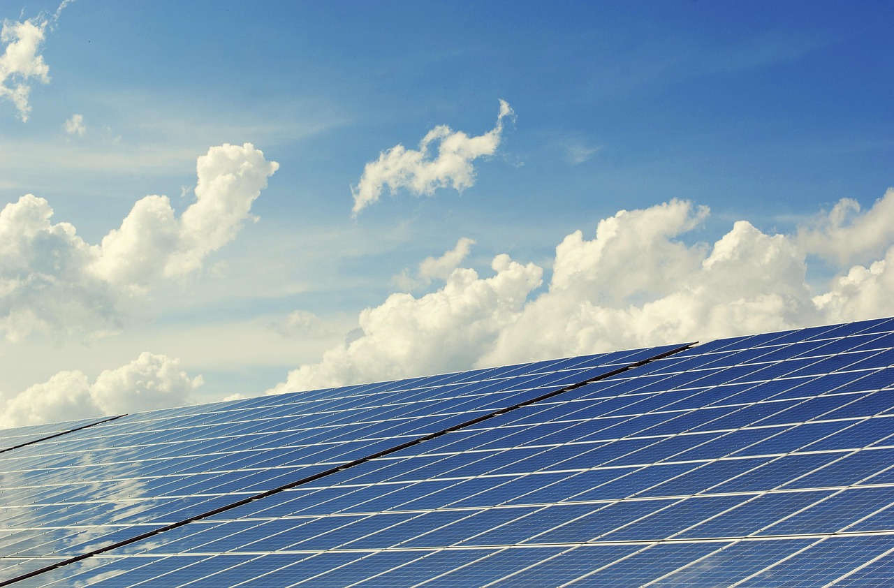 Kineska solarna kompanija tvrdi da je dostigla 35,5% efikasnosti novih ćelija – vest o efikasnosti solarnih ćelija
