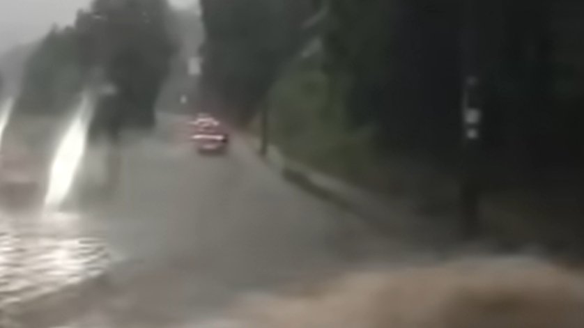 Nevreme na Zlatiboru i Užicu izazvalo probleme, RHMZ upozorava na dalje oluje