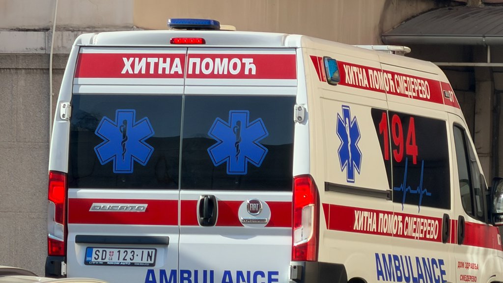 Saobraćajna nesreća u Borči, dve devojke teško povređene tokom noći