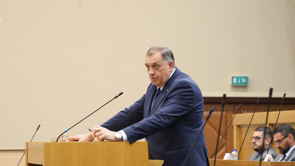 Predsednik SNSD Milorad Dodik ističe da BiH ne može da funkcioniše sa bonskim ovlašćenjima – Bosna i Hercegovina bonska ovlašćenja