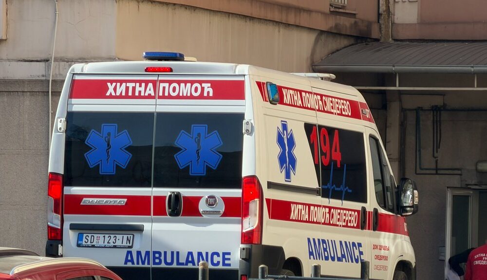 Saobraćajna nesreća kod Kuršumlije, jedan muškarac preminuo, četvoro povređeno