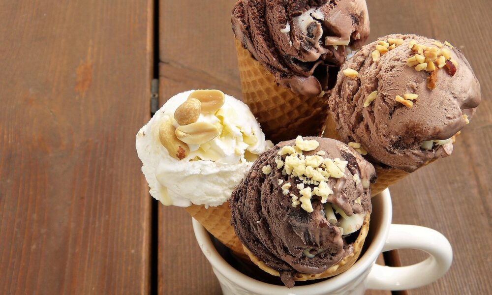 Veganski čokoladni sladoled bez glutena osvežava letnje dane