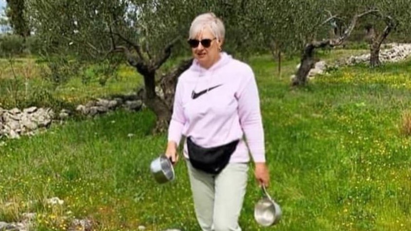 Danijela Dvornik započela novo poglavlje: Selo, bašta i snimci iz kokošinjca – Danijela Dvornik snimila kokošinjac