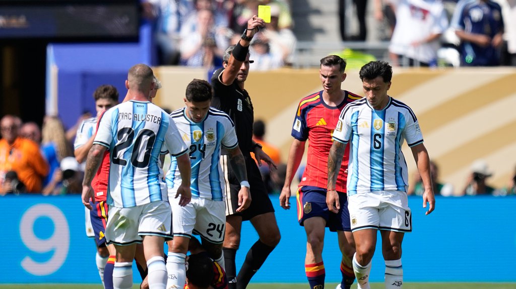 Kristijan Romero odbio rukovanje sa Donaldom Trampom posle poraza Argentine od Španije