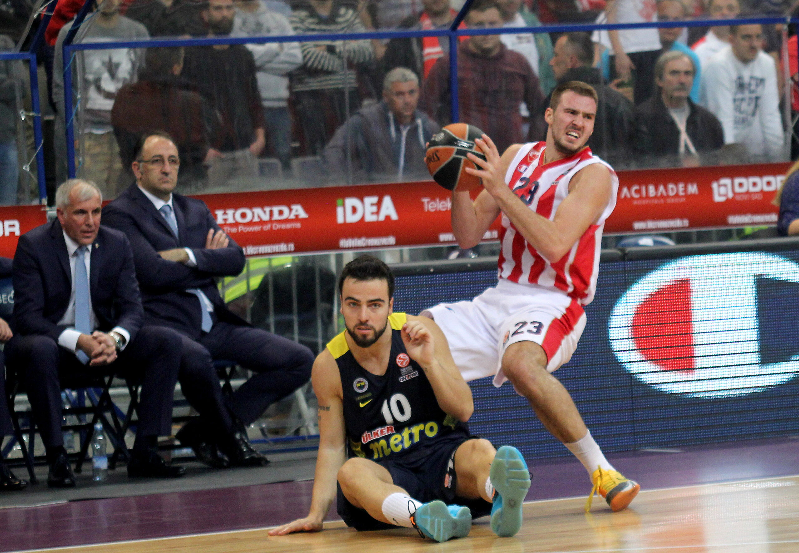 Melih Mahmutoglu produžio ugovor sa Fenerbahčeom za još jednu sezonu