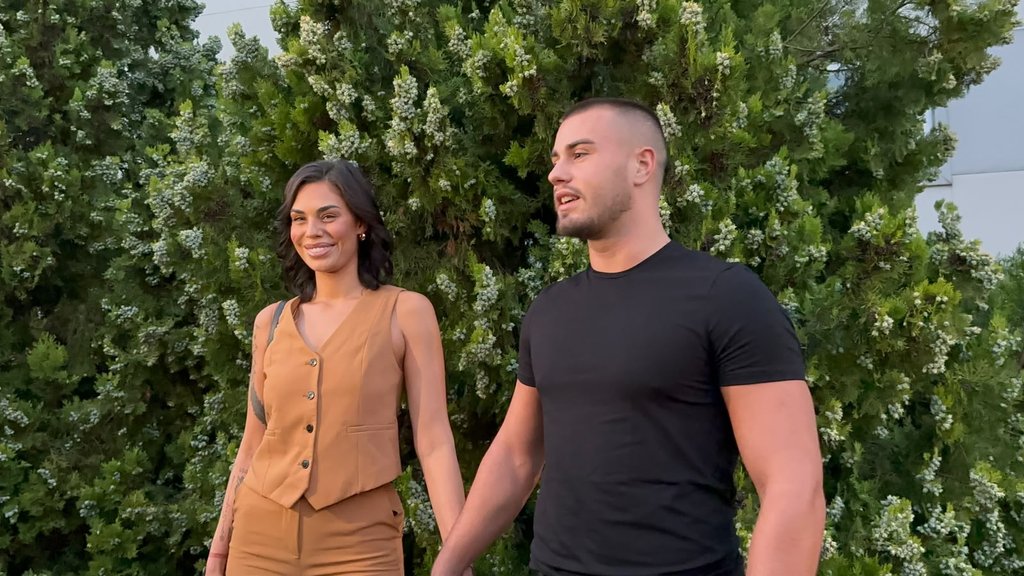 Mina Vrbaški i Viktor Gagić posetili njenu porodicu, emotivan susret otkriven