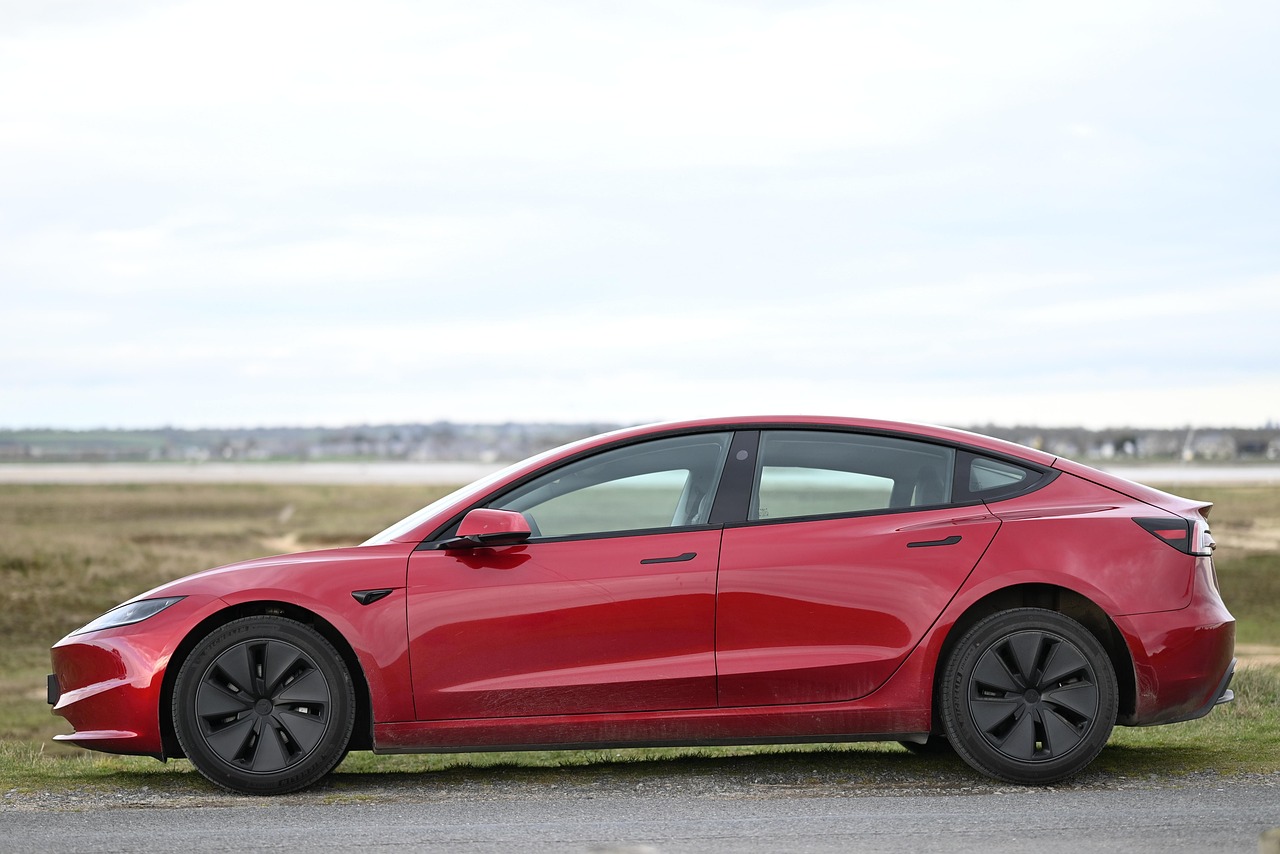 Tesla najavio Cybercab sa integrisanom Starlink V5 antenom za povezivanje – Cybercab sa Starlink V5 antenom