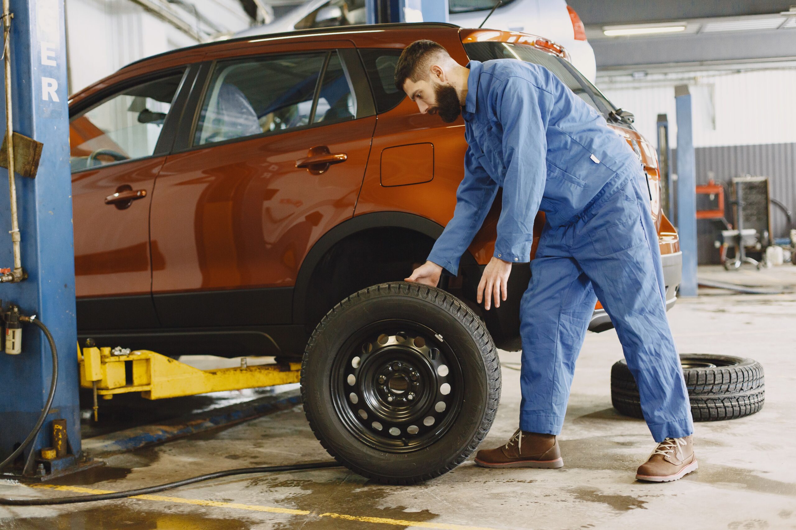 Michelin lansirao vodič za vozače 1900. godine, pokrenuo rast tržišta auto-guma – Michelin vodič